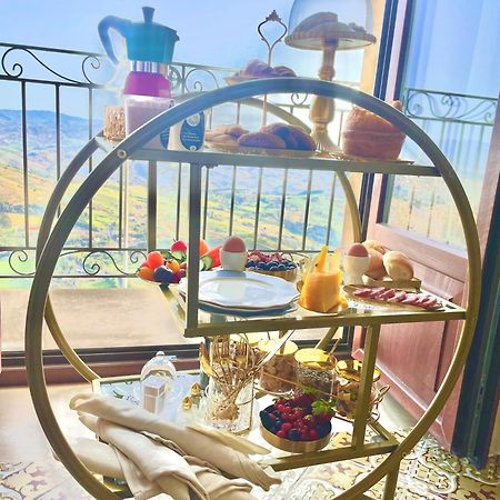 Dimora Del Duomo Hotel Ена Екстериор снимка