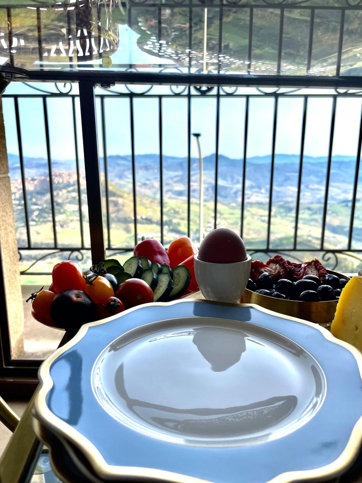Dimora Del Duomo Hotel Ена Екстериор снимка
