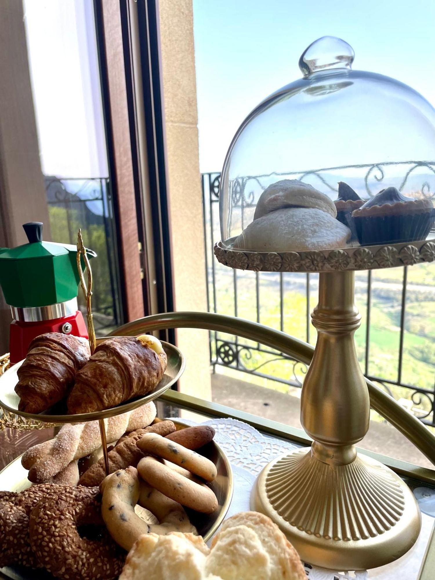 Dimora Del Duomo Hotel Ена Екстериор снимка