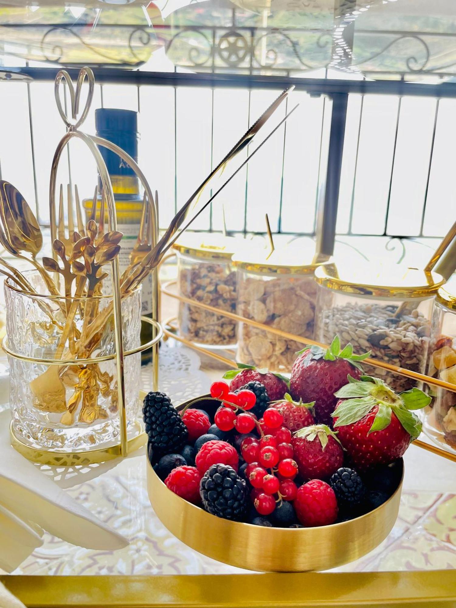 Dimora Del Duomo Hotel Ена Екстериор снимка