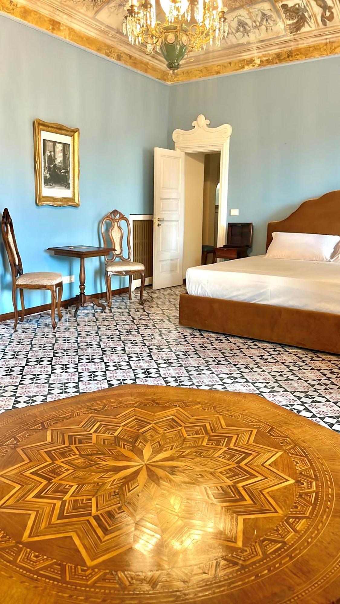 Dimora Del Duomo Hotel Ена Екстериор снимка