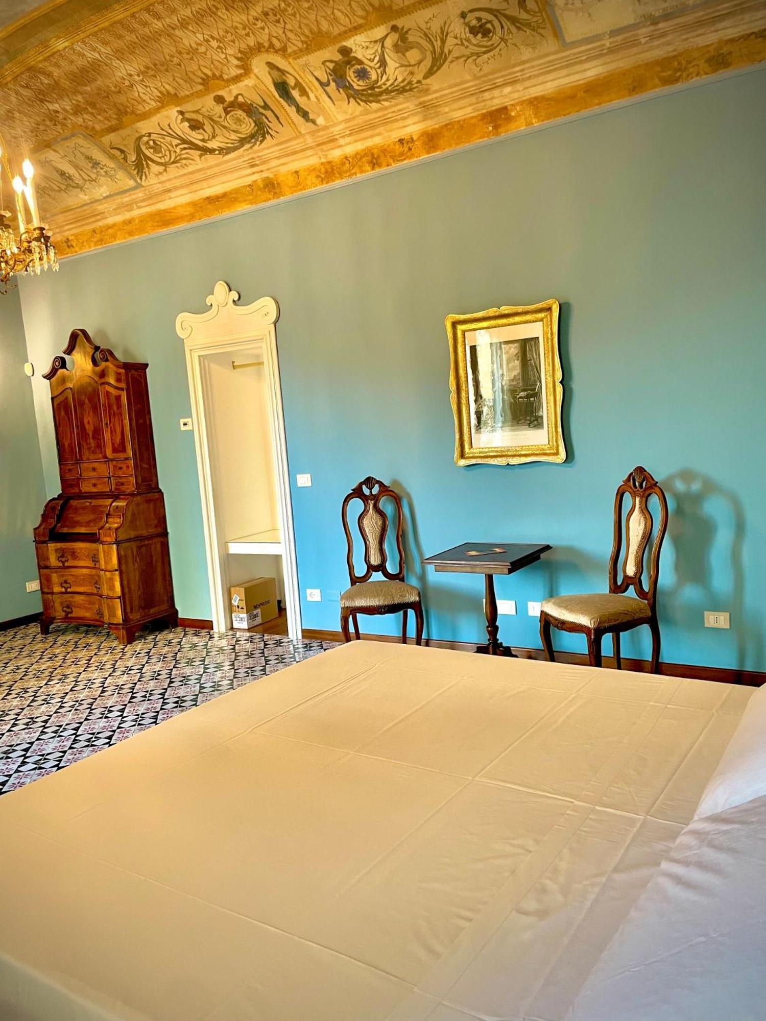 Dimora Del Duomo Hotel Ена Екстериор снимка