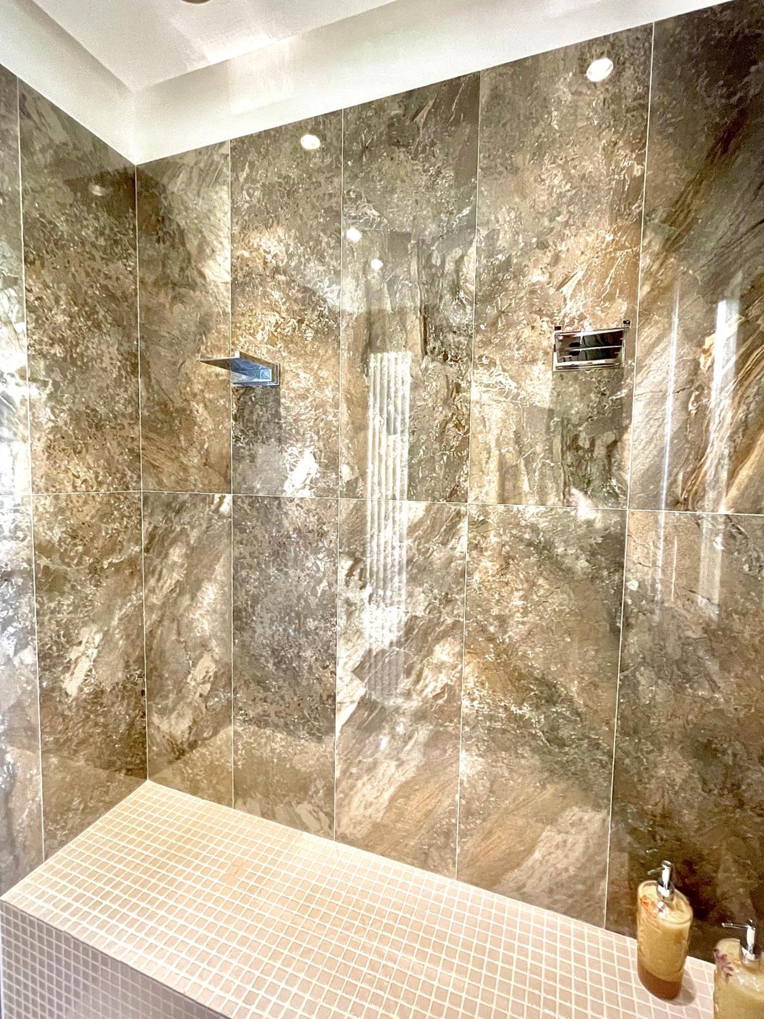Dimora Del Duomo Hotel Ена Екстериор снимка