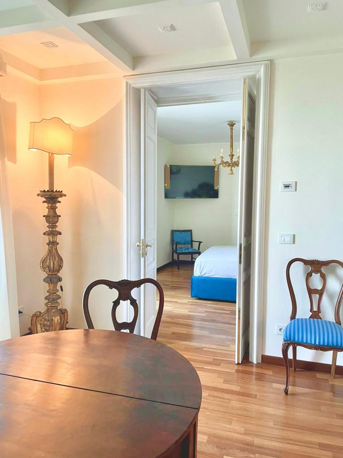 Dimora Del Duomo Hotel Ена Екстериор снимка