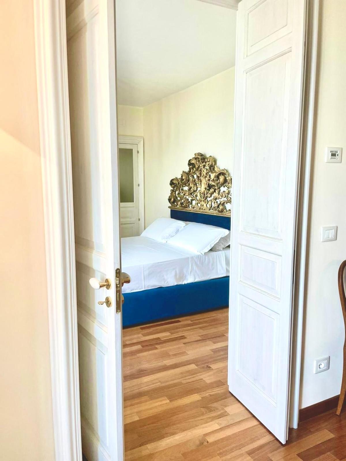 Dimora Del Duomo Hotel Ена Екстериор снимка