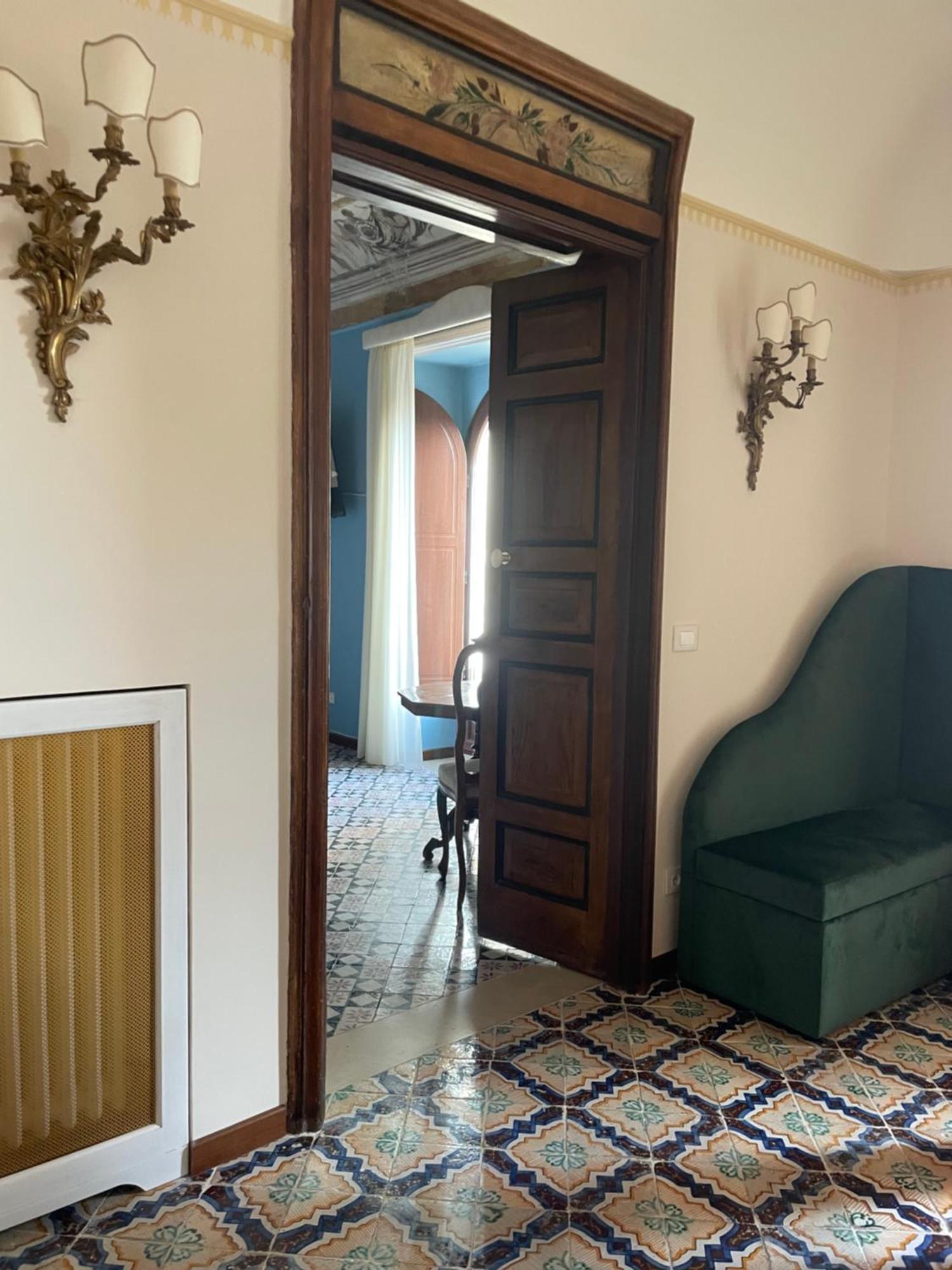 Dimora Del Duomo Hotel Ена Екстериор снимка