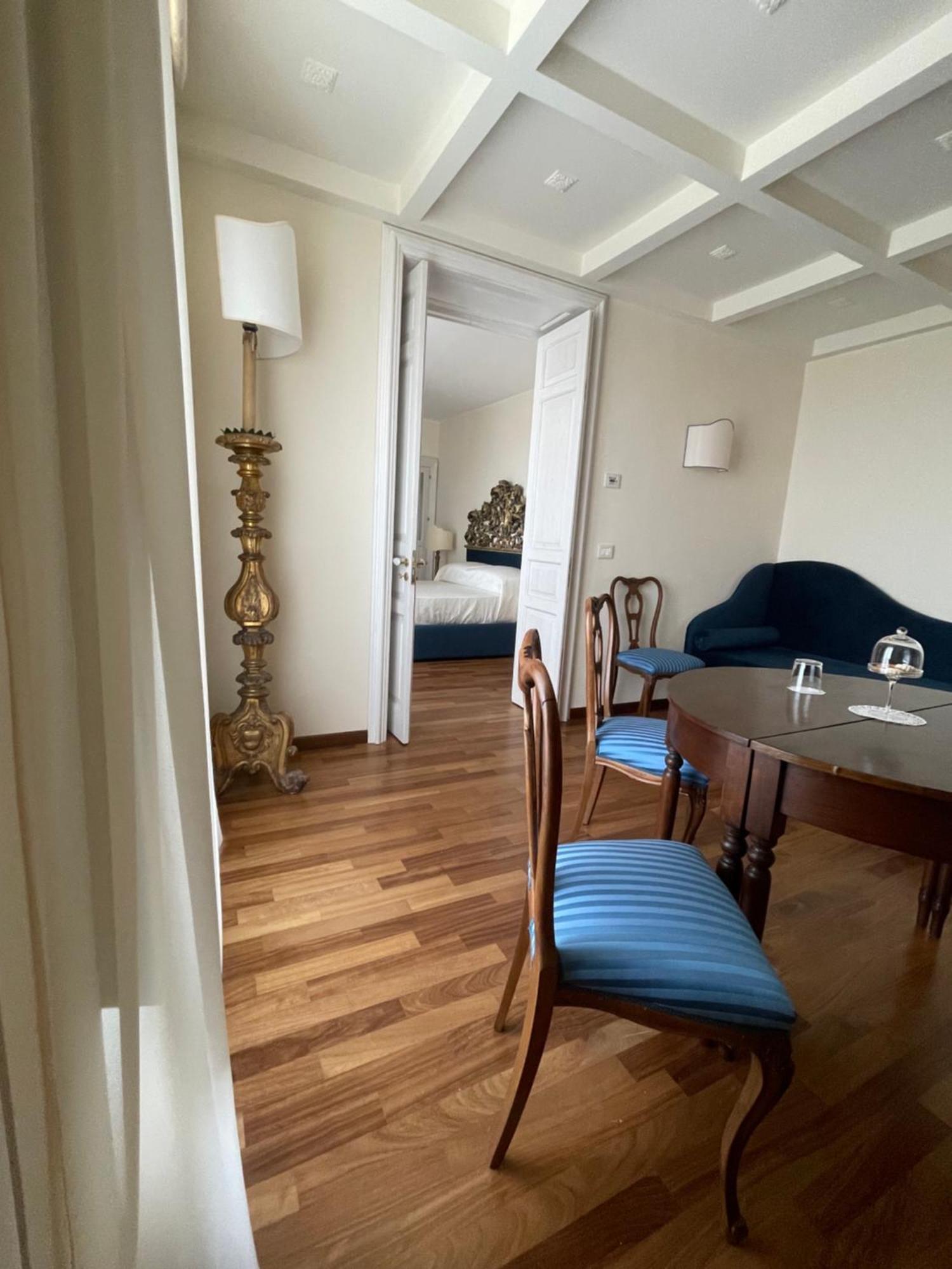 Dimora Del Duomo Hotel Ена Екстериор снимка