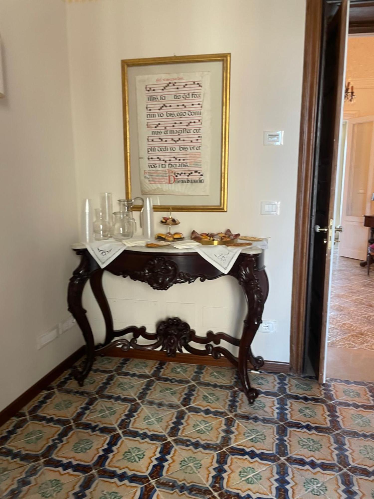 Dimora Del Duomo Hotel Ена Екстериор снимка